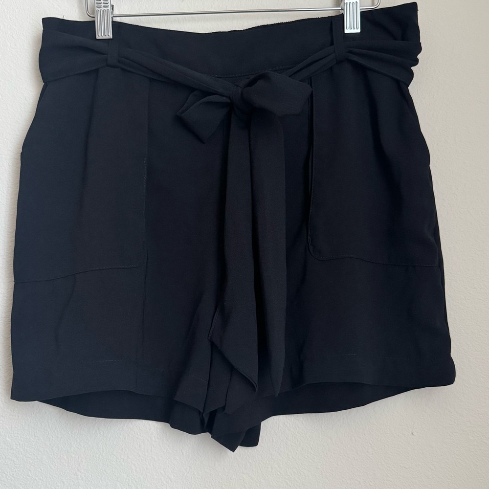 a new day Women's High Waist Dressy Black Shorts with Tie Front Size Large